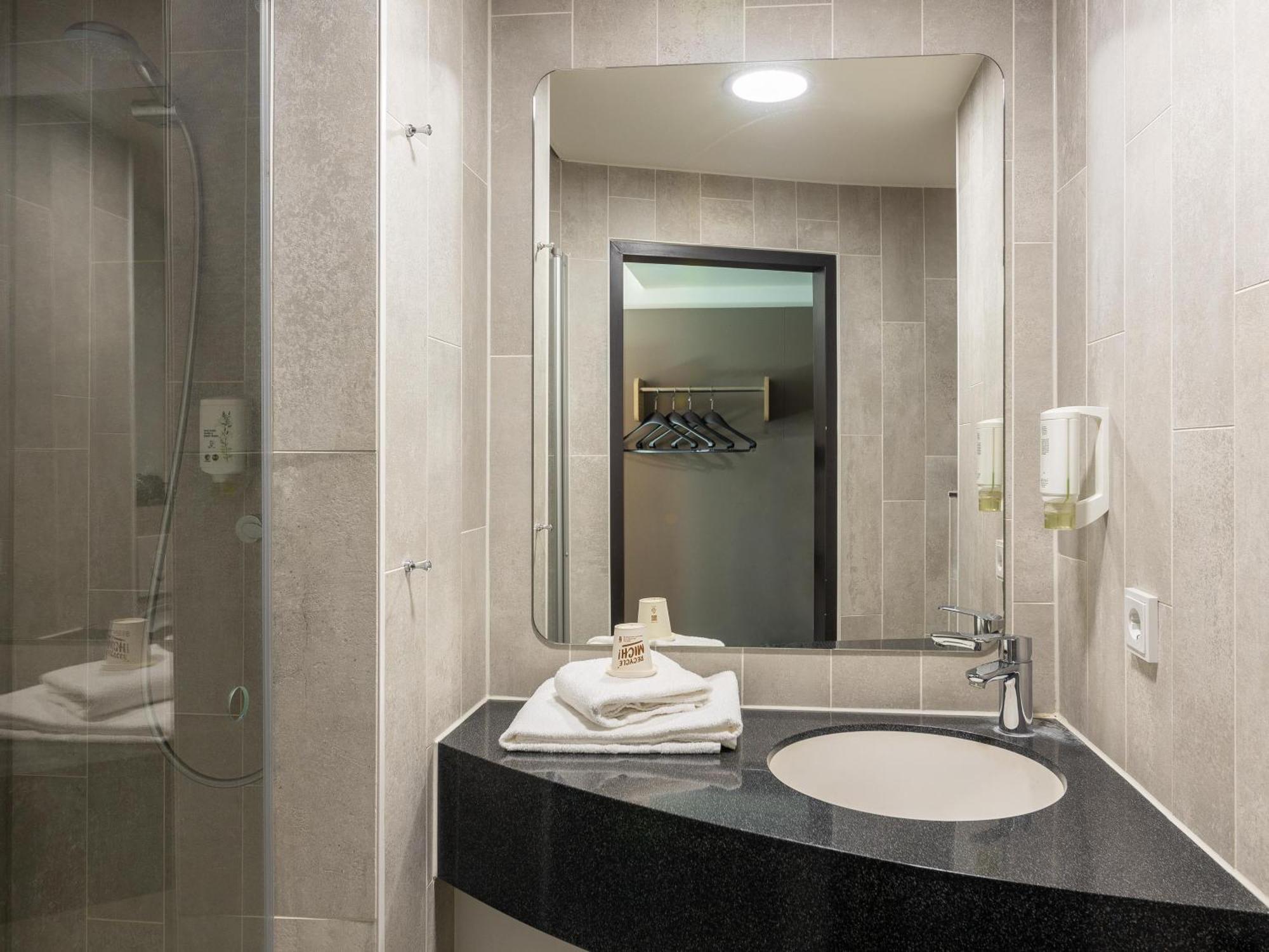 B&B Hotel Duesseldorf-Mitte 外观 照片